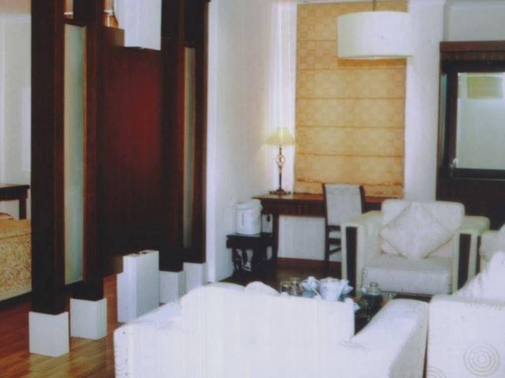 Kinh Do Hotel Хуе Екстериор снимка